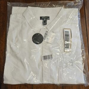 Forever 21 Whit button up collard shirt.